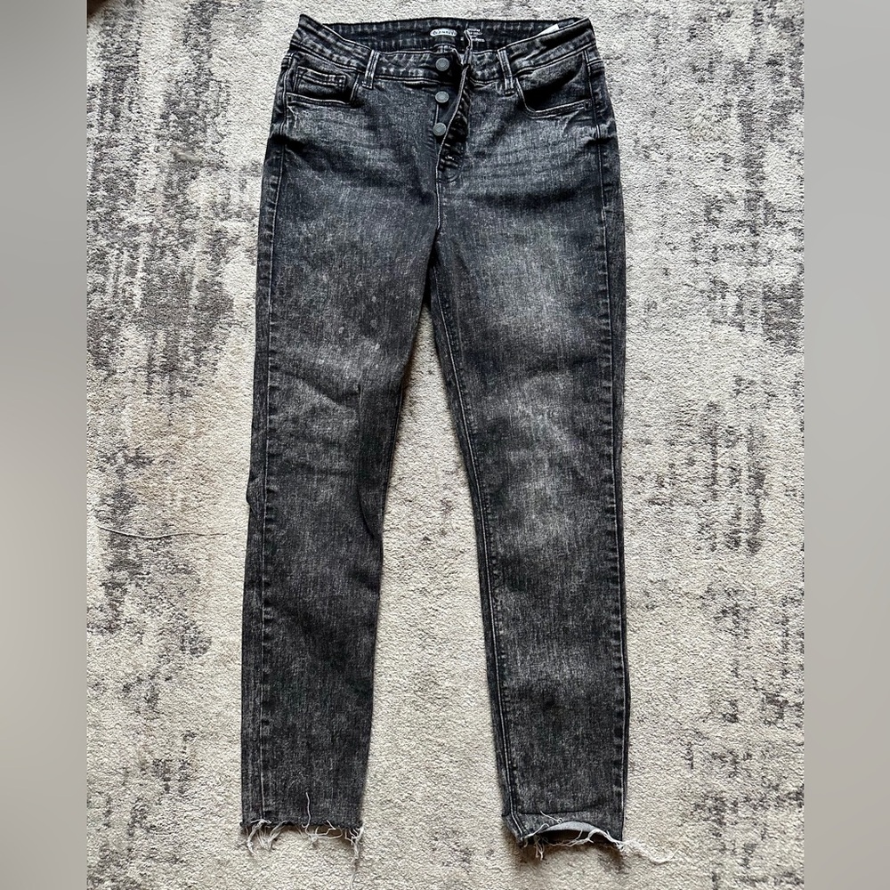 Old navy rockstar super skinny size 8 jeans